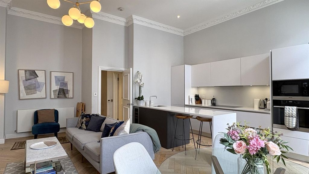 Property photo 2 of 25 2,13LG7.Jpg