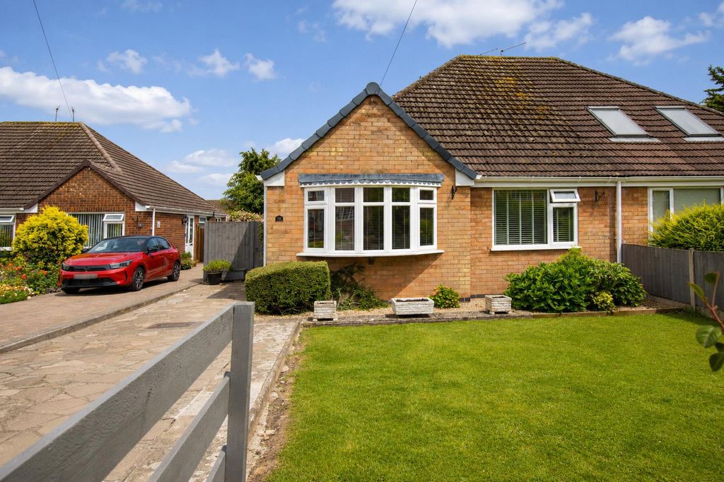 Property photo 1 of 33