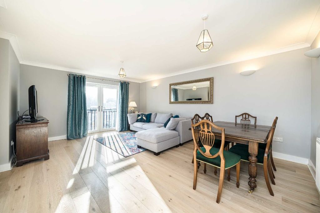 Property photo 2 of 6