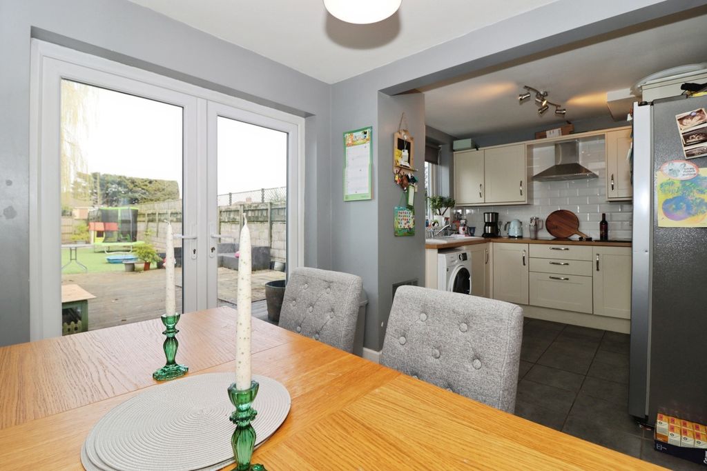 Property photo 3 of 15 Pbox-Img.Jpg