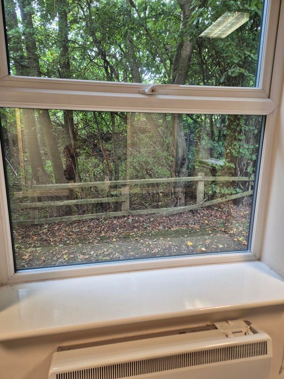 Property photo 1 of 6 Leafy Environment