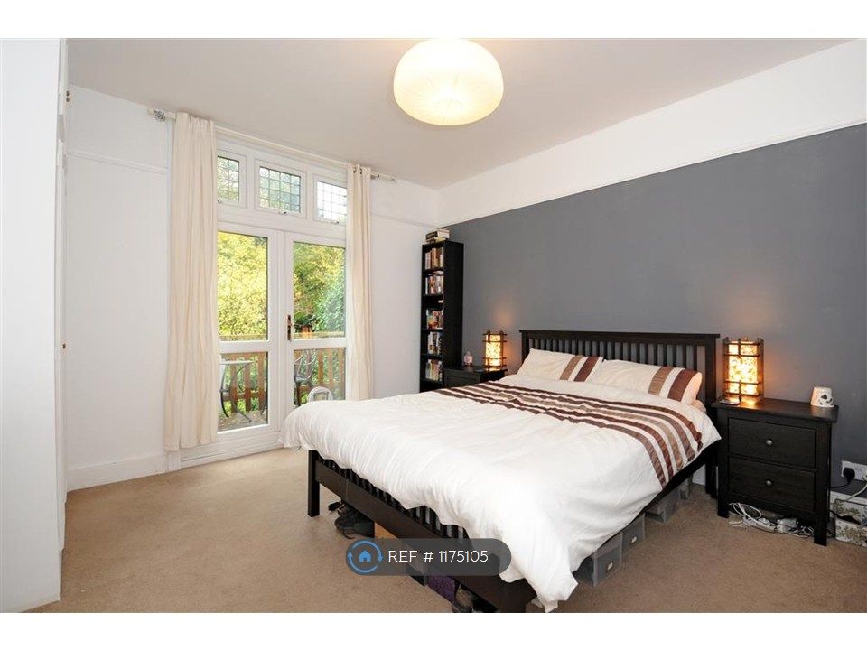 Property photo 2 of 8 Bedroom 1