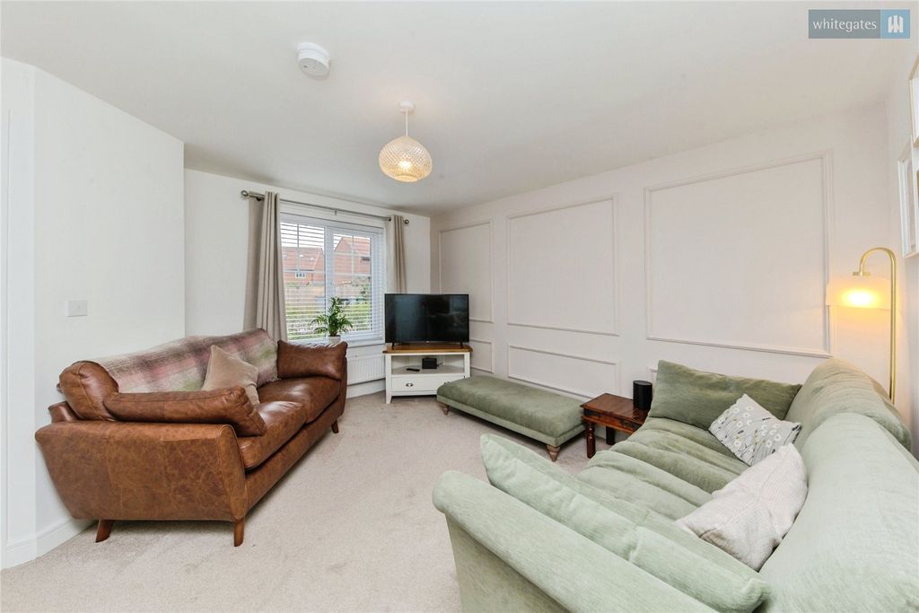 Property photo 3 of 19 Picture No. 04
