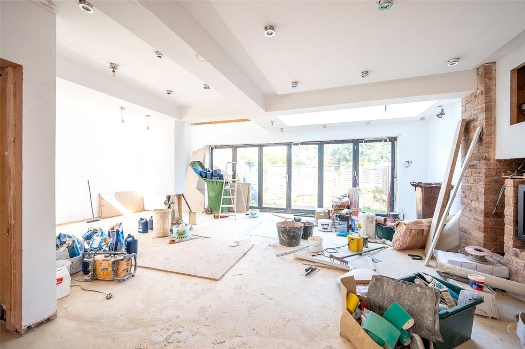 Property photo 2 of 12 Picture No. 17