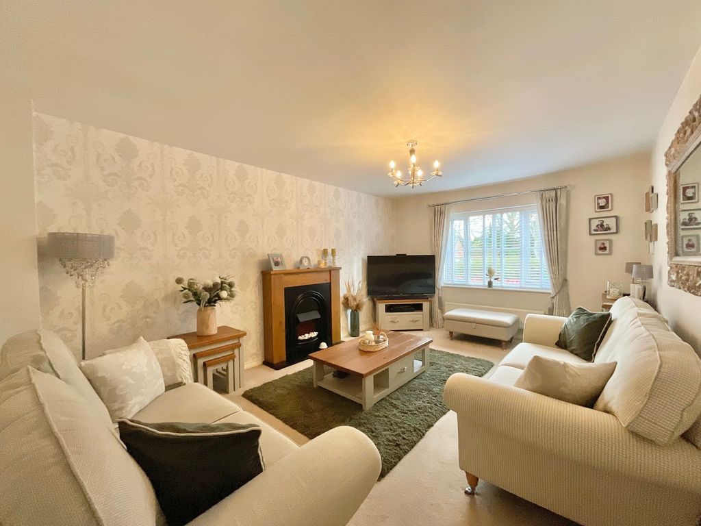 Property photo 2 of 37