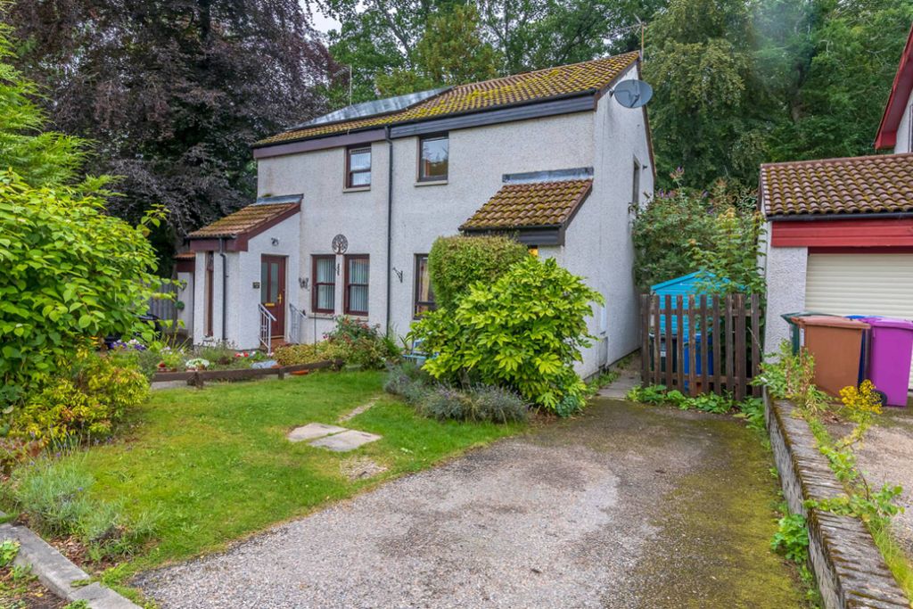 Property photo 1 of 18
