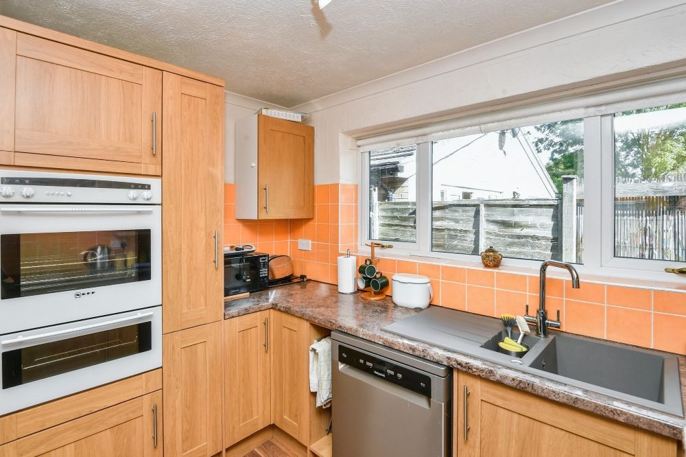 Property photo 2 of 21