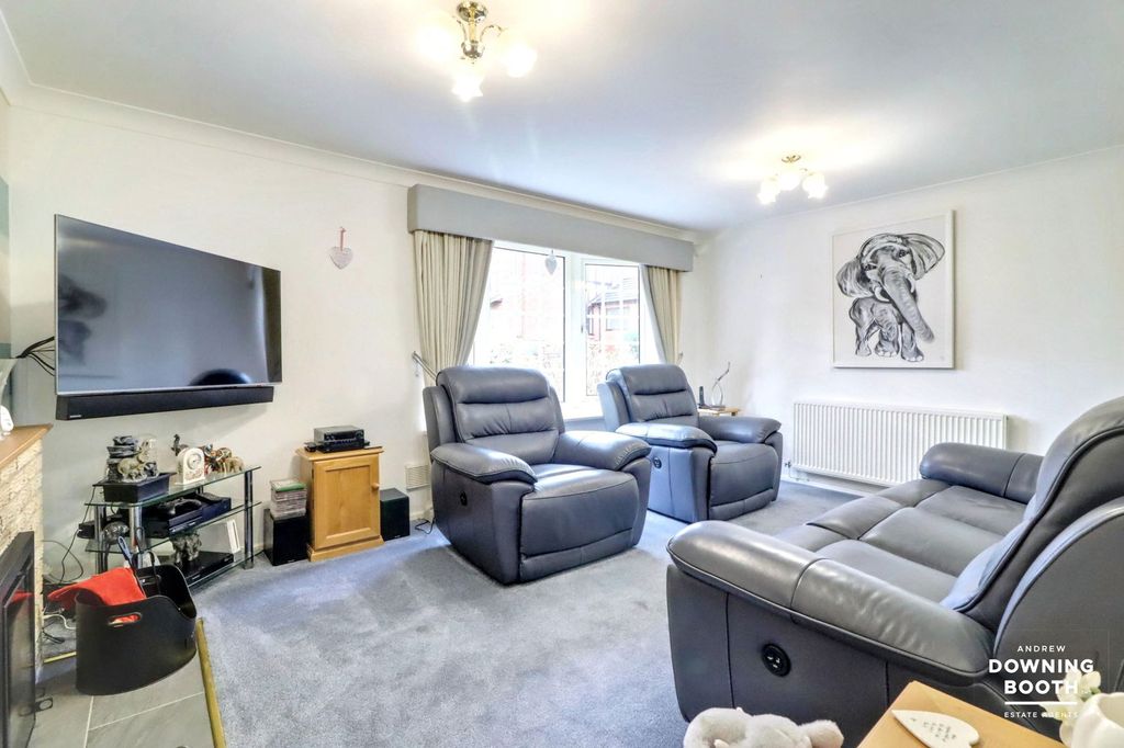 Property photo 3 of 14