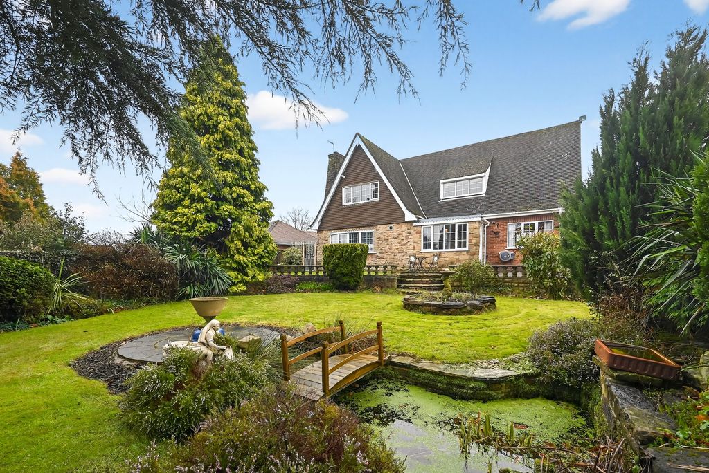 Property photo 2 of 20