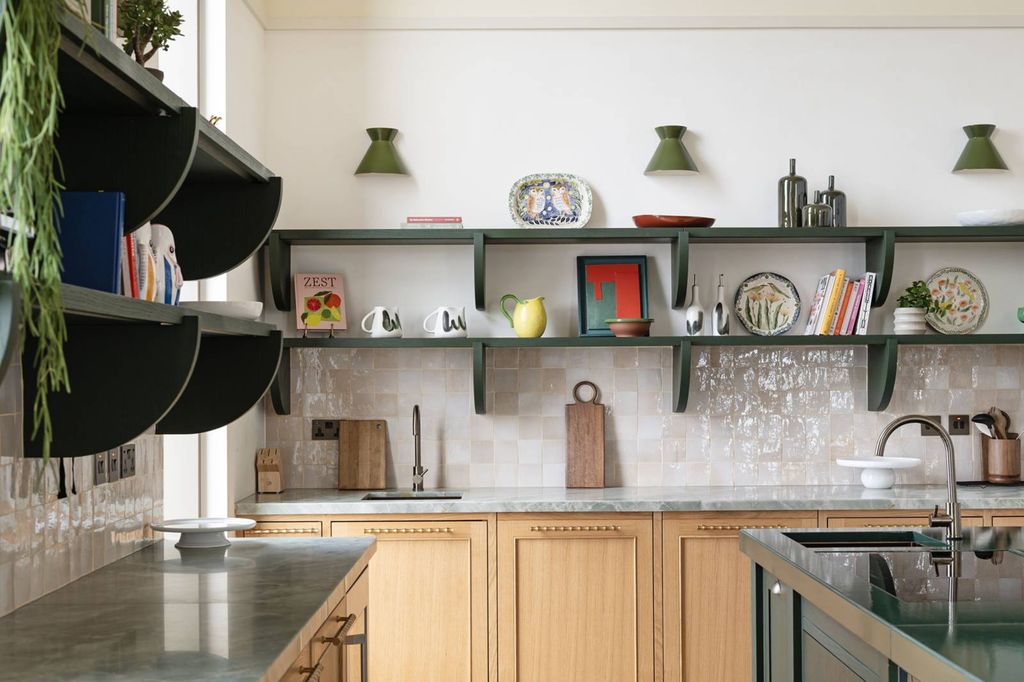 Property photo 1 of 33