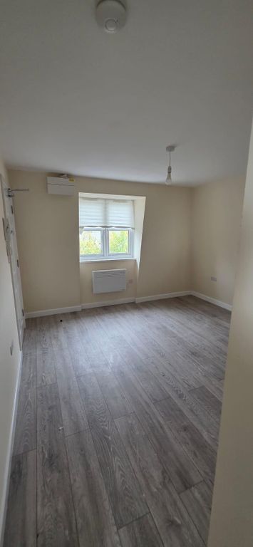 Property photo 1 of 3