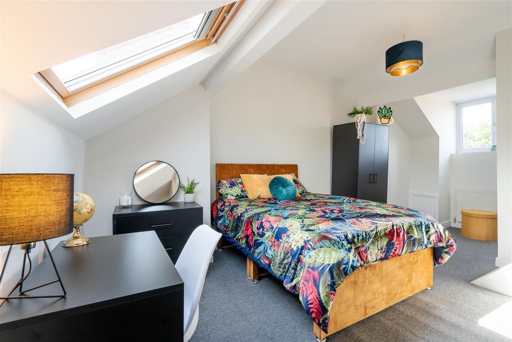Property photo 1 of 9 30 Upperhorpe.Jpg