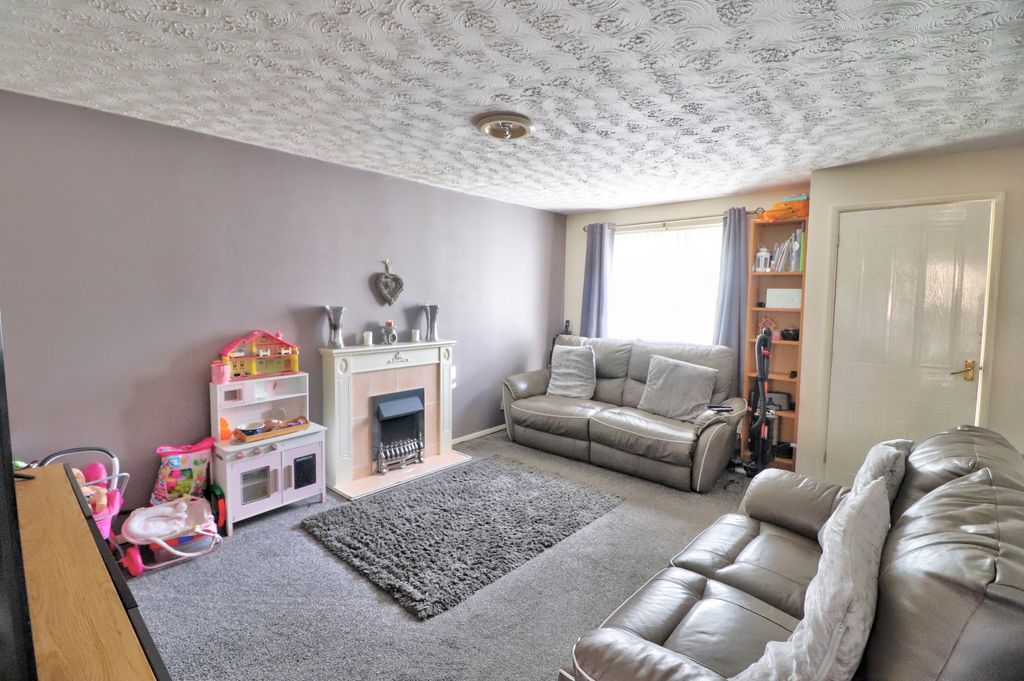 Property photo 2 of 12 D82190Fb-7027-49C1-989F-94E49A9D6472.Jpg