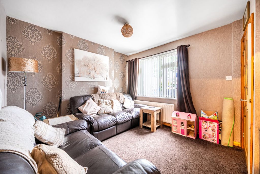 Property photo 3 of 14 Living Room