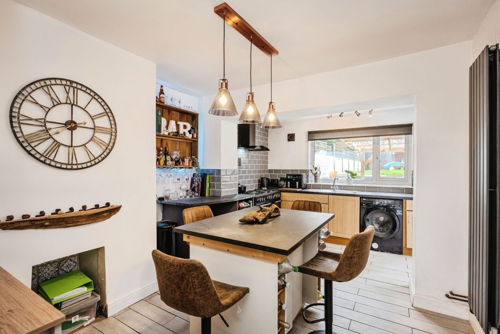 Property photo 2 of 15 Photo