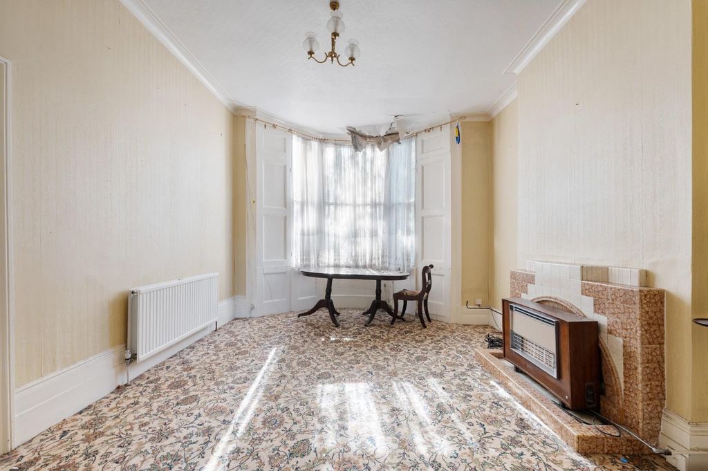 Property photo 3 of 16 Reception Room