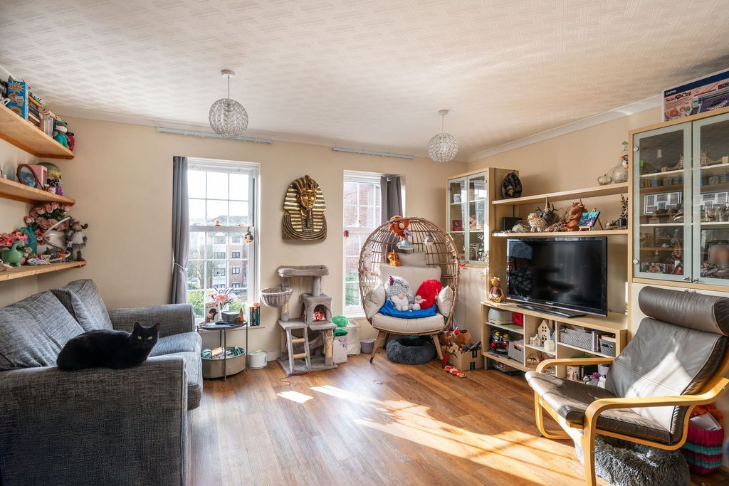 Property photo 2 of 15