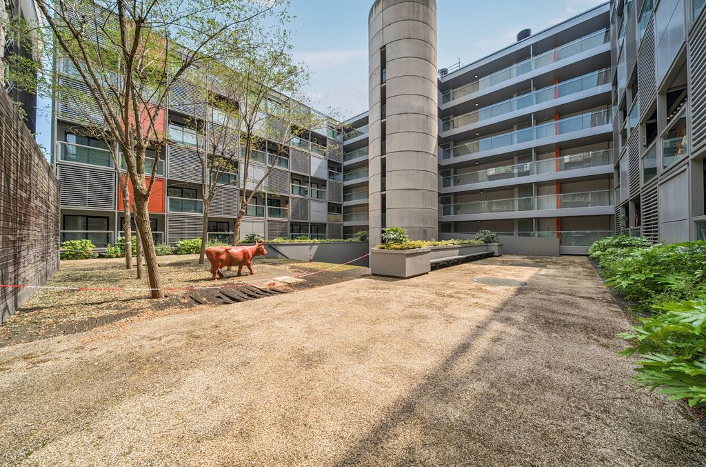 Property photo 1 of 14 1488525-13-6A5A32...