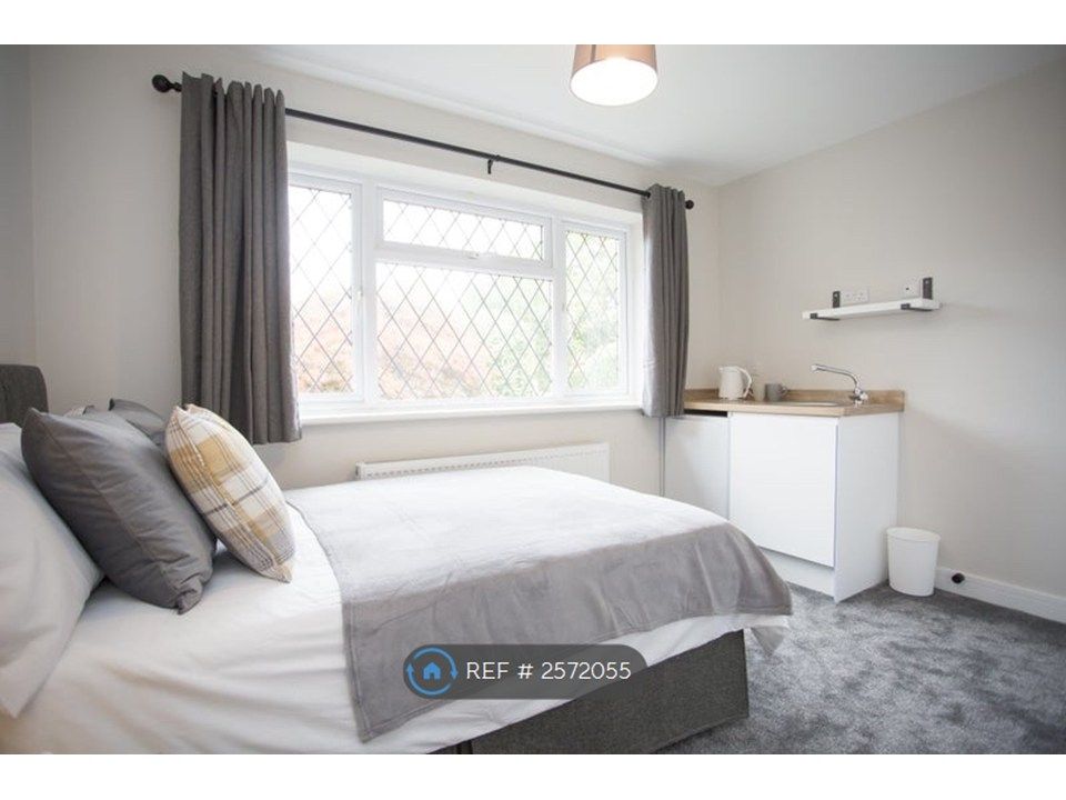 Property photo 3 of 11 Room A