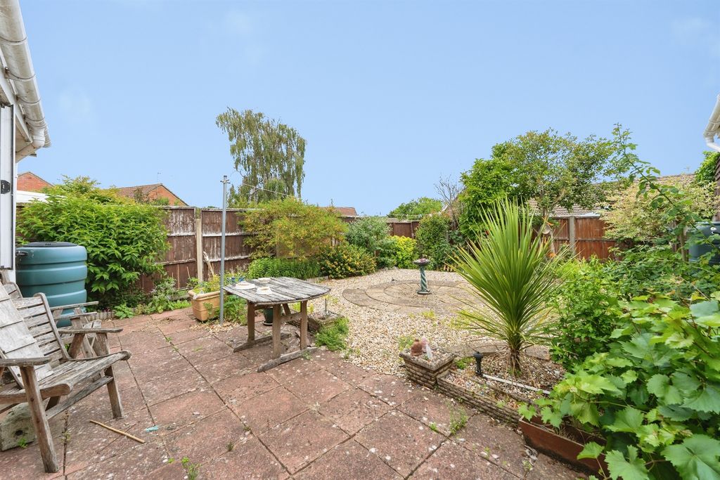 Property photo 2 of 12