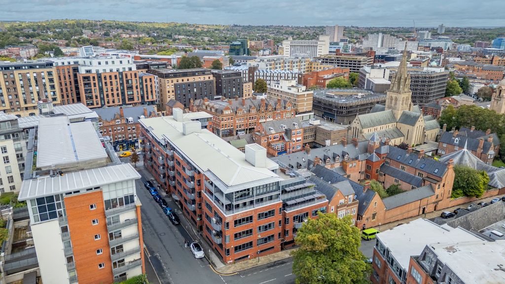 Property photo 1 of 12