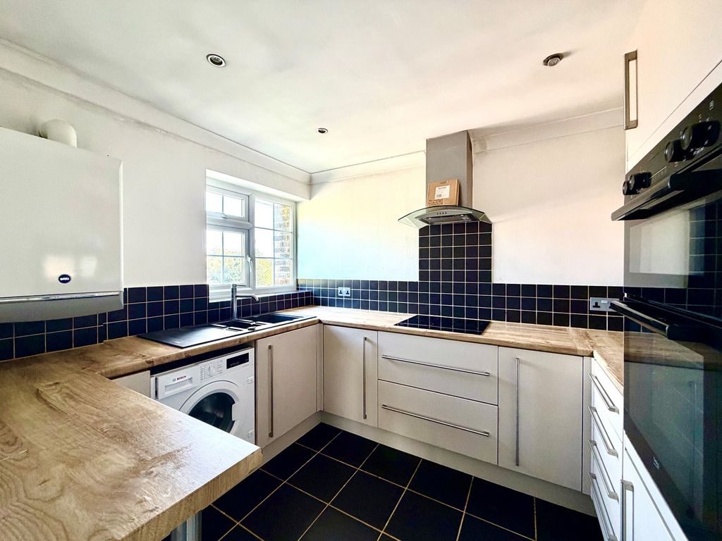 Property photo 3 of 6 Not Specified