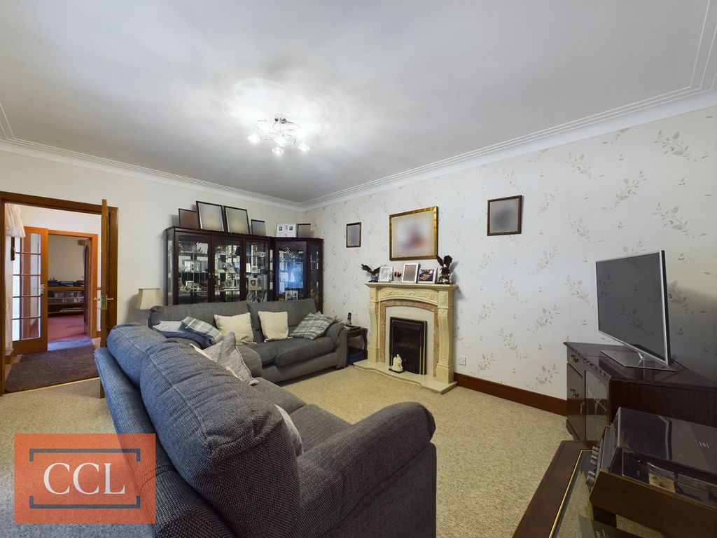 Property photo 3 of 15 41473421.Jpg?v=