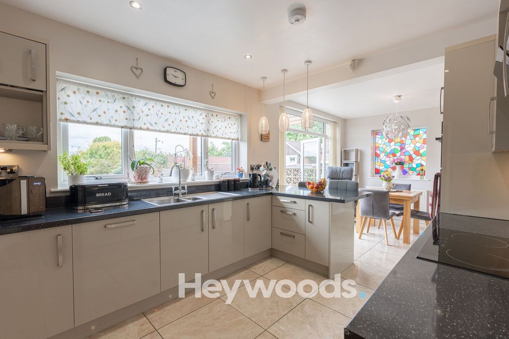 Property photo 2 of 51