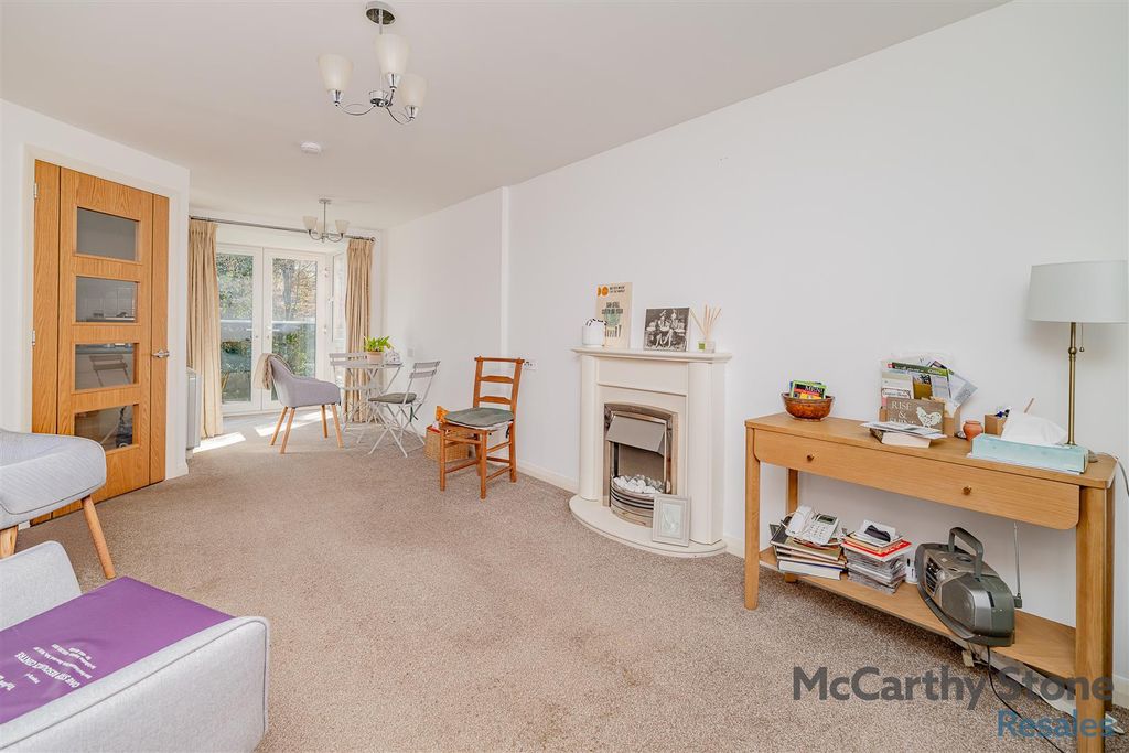 Property photo 2 of 14 8688375-Interior07.Jpg