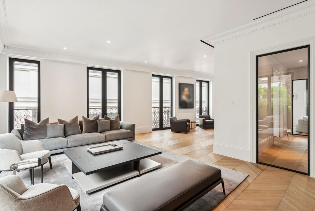 Property photo 3 of 21 Image