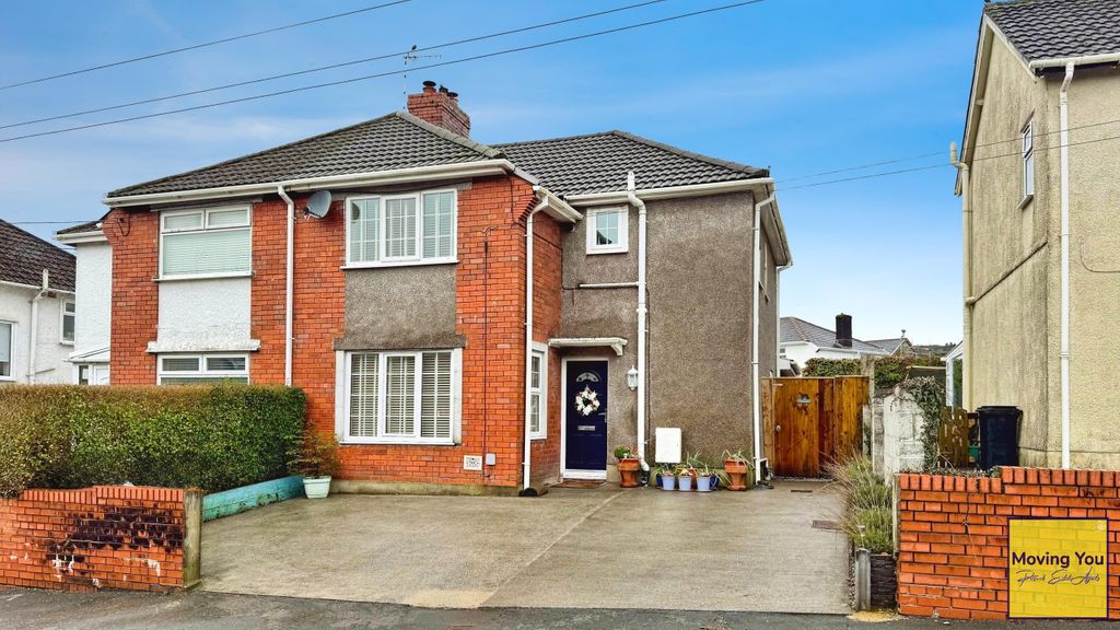 Property photo 1 of 19 Front