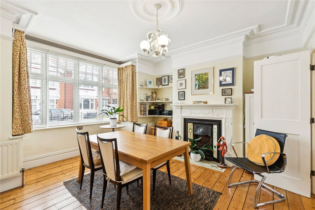 Property photo 3 of 17 Picture No. 23