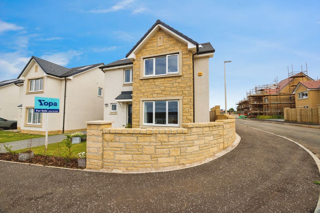 Property photo 2 of 21 2W8A7001