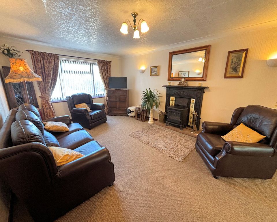 Property photo 3 of 33