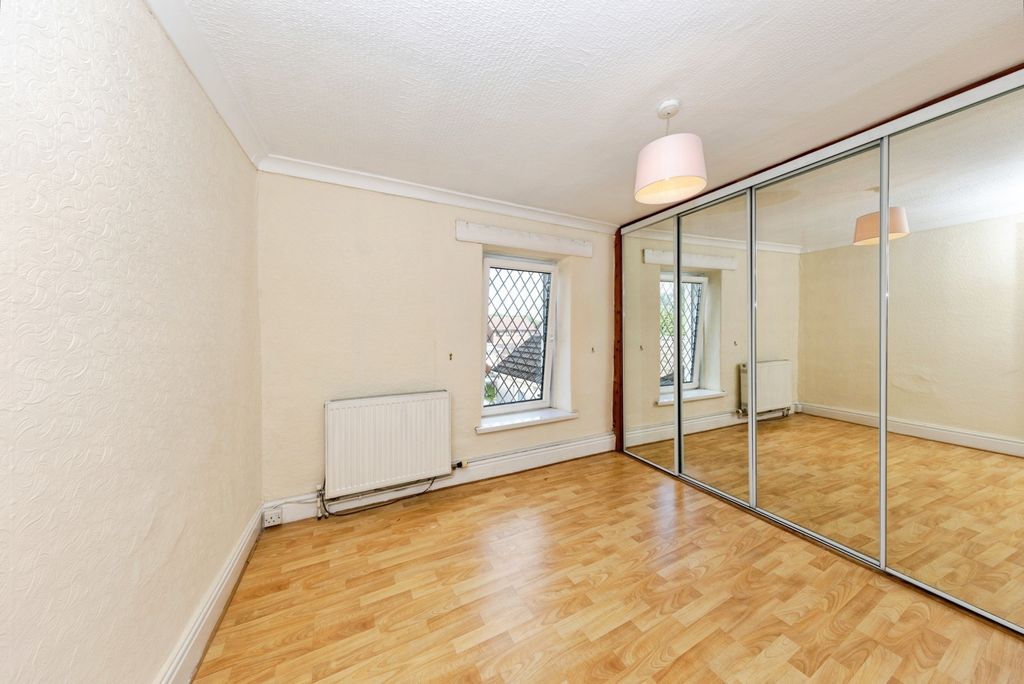 Property photo 3 of 21 Pbox-Img.Jpg