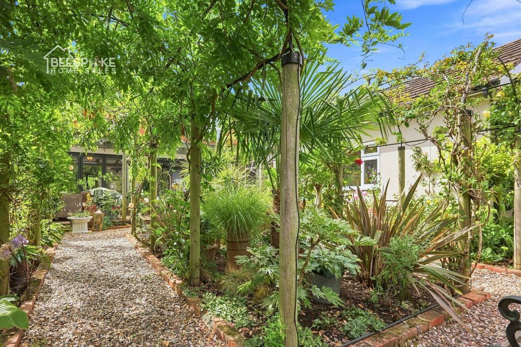Property photo 2 of 44