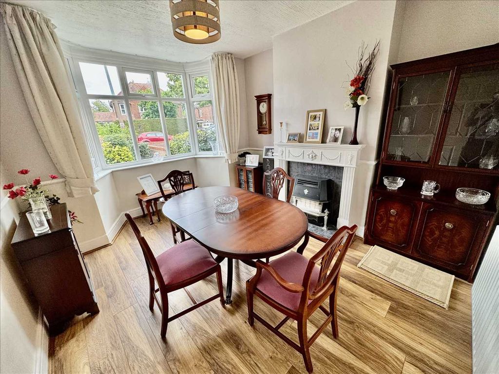 Property photo 3 of 13 Dining Room