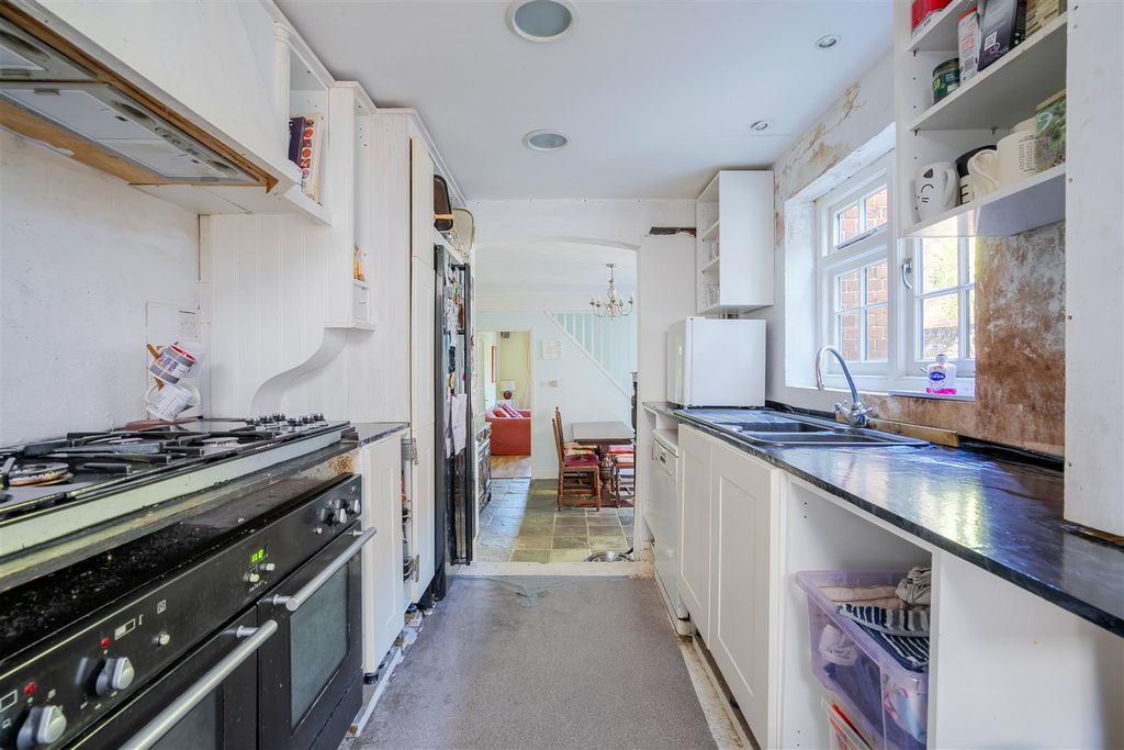 Property photo 2 of 10