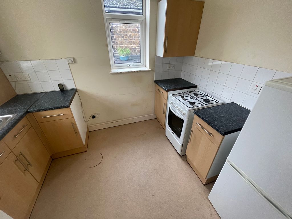 Property photo 1 of 2