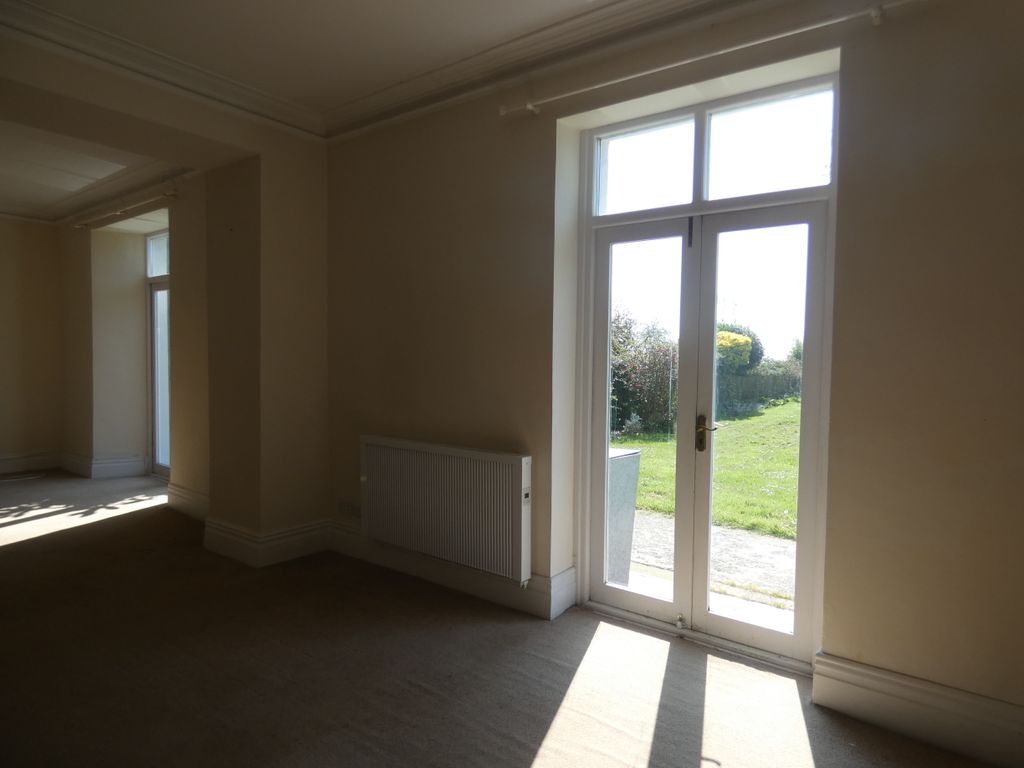 Property photo 3 of 52