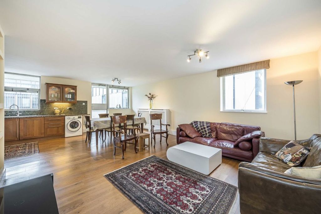 Property photo 2 of 7