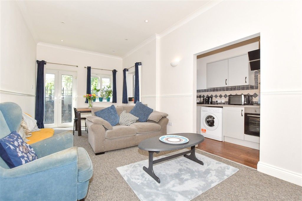 Property photo 3 of 16 Lounge/Diner