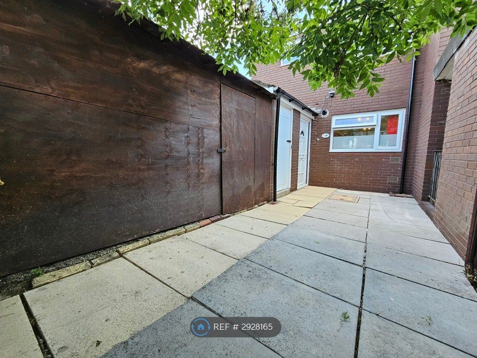 Property photo 2 of 21