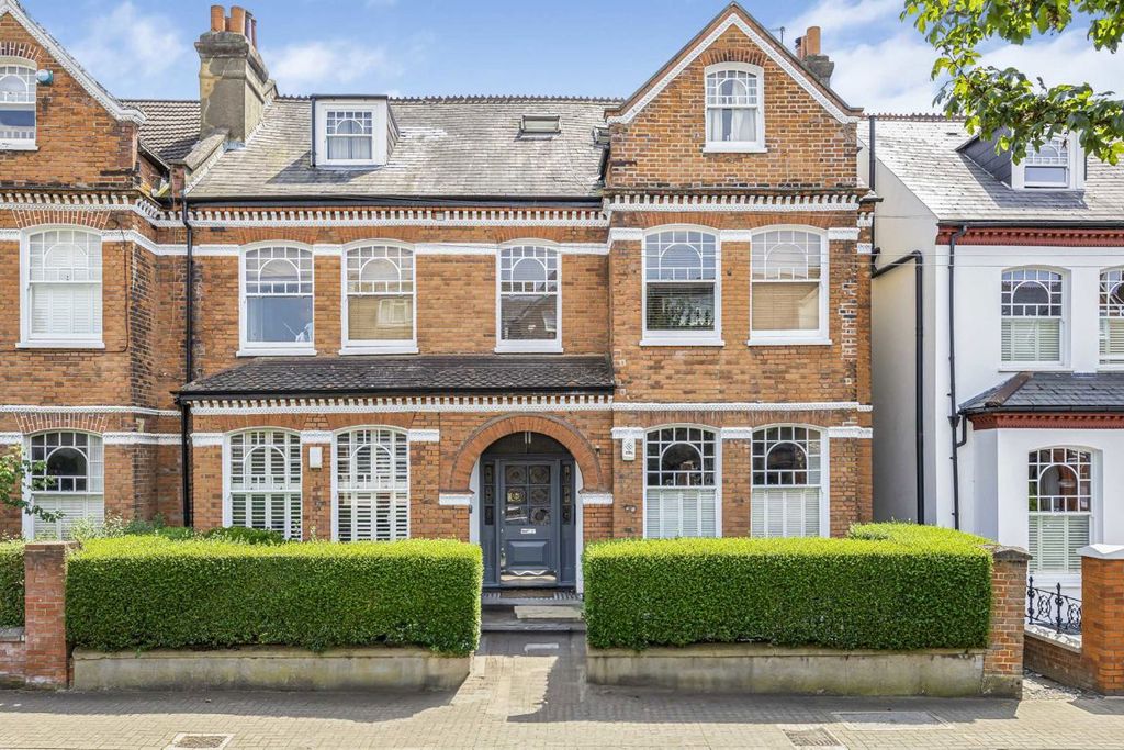 Property photo 1 of 7