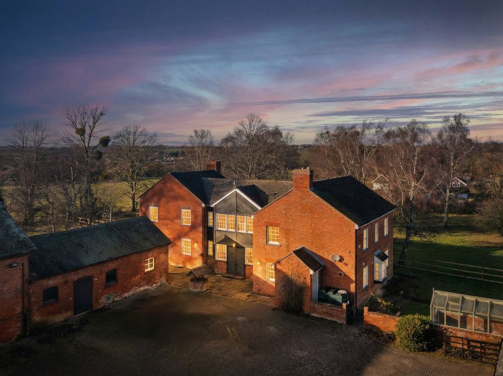 Property photo 1 of 35