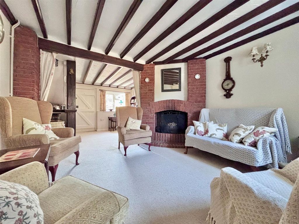Property photo 2 of 21 Double Sitting Room