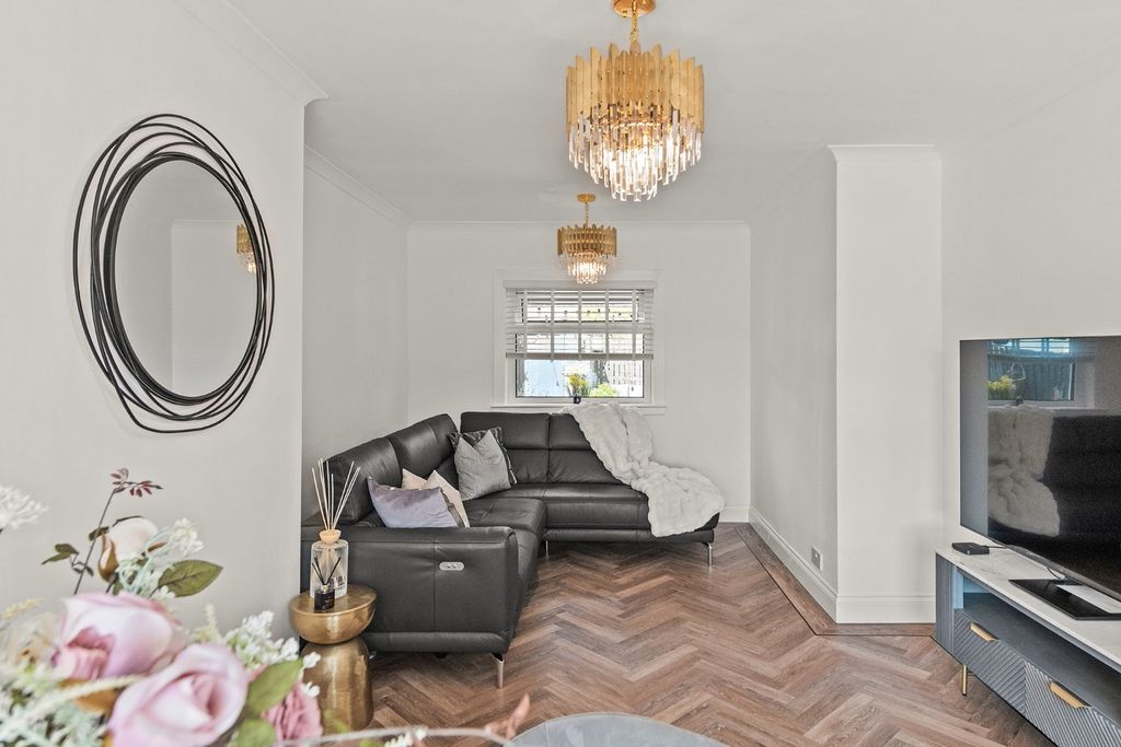 Property photo 2 of 35 5314714