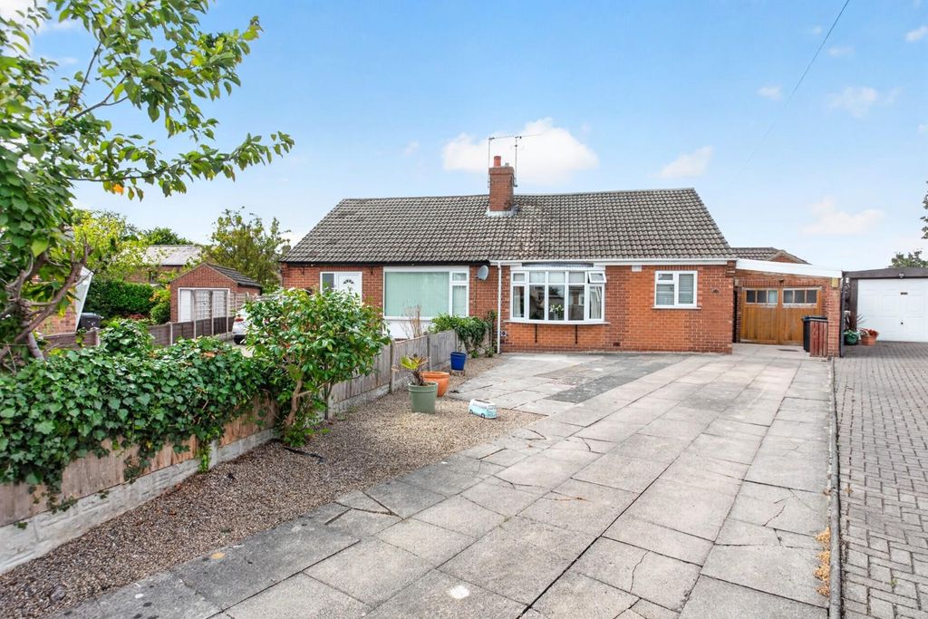 Property photo 1 of 19 16Knoxclose-24.Jpg