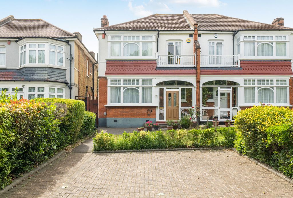 Property photo 1 of 18 1479177-1-6A30139...