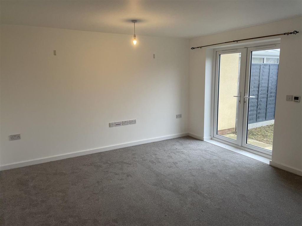 Property photo 2 of 13 Living Room